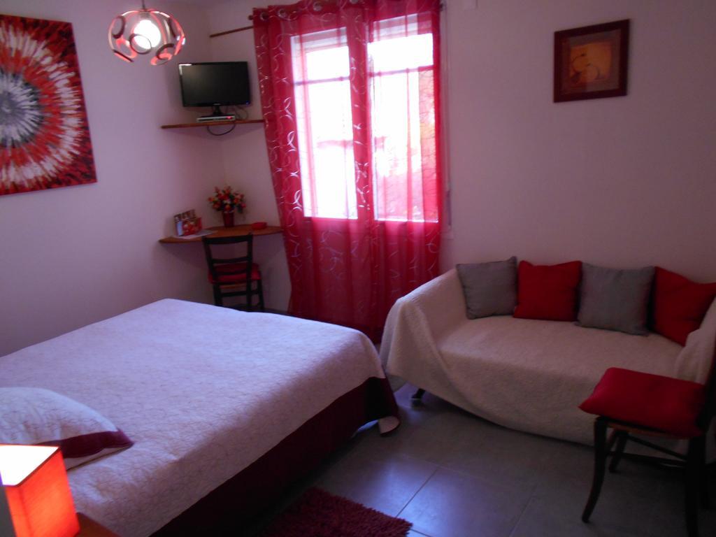 Les Tilleuls B&B Orange  Oda fotoğraf