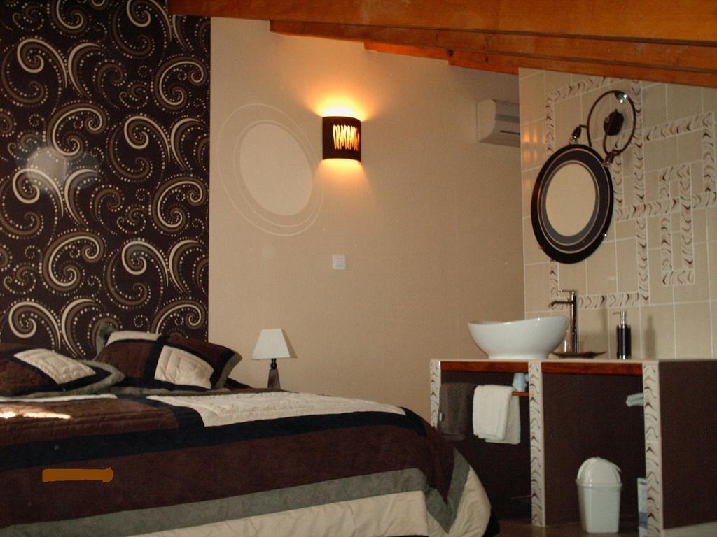 Les Tilleuls B&B Orange  Oda fotoğraf